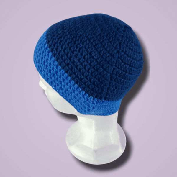 gorro-3 Gorro Azul Futurista - Estilo Cibernético y Personalización