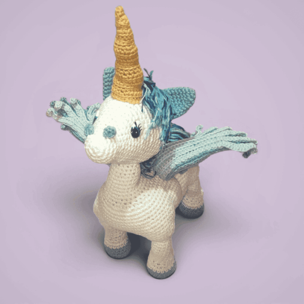 Unicornio Alado Amigurumi - Regalo Mágico Hecho a Mano
