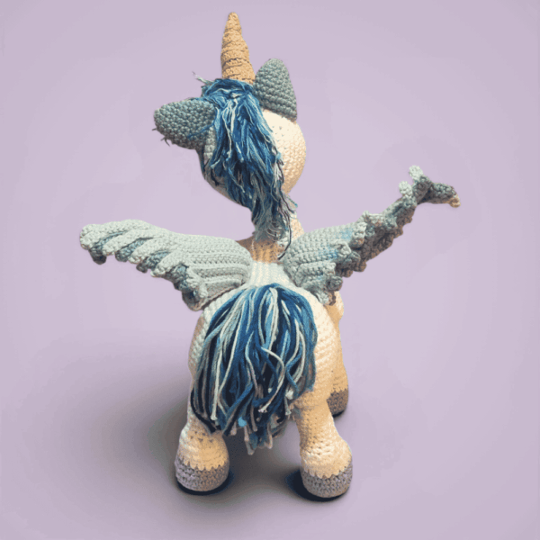 Unicornio Alado Amigurumi - Regalo Mágico Hecho a Mano